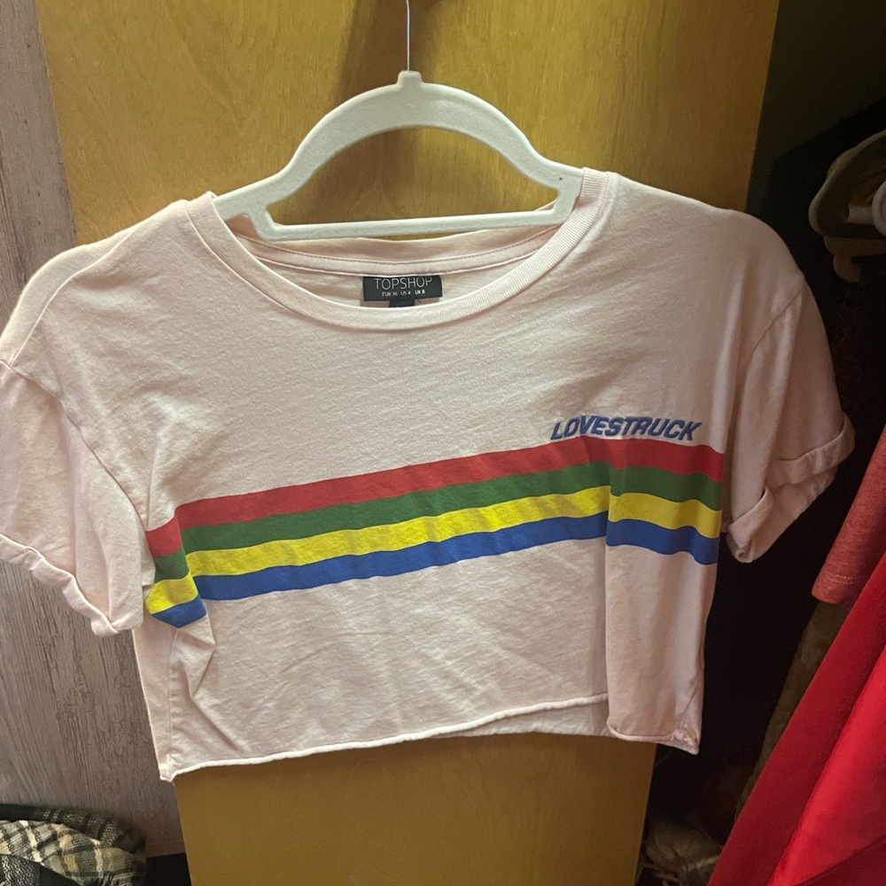 pink cropped t shirt